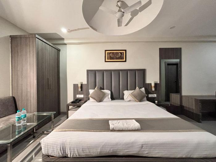 Hotel Royal Retreat Szambalpur Kültér fotó